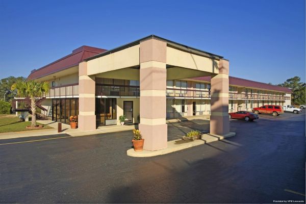 Americas Best Value Inn V1305 (Evergreen)